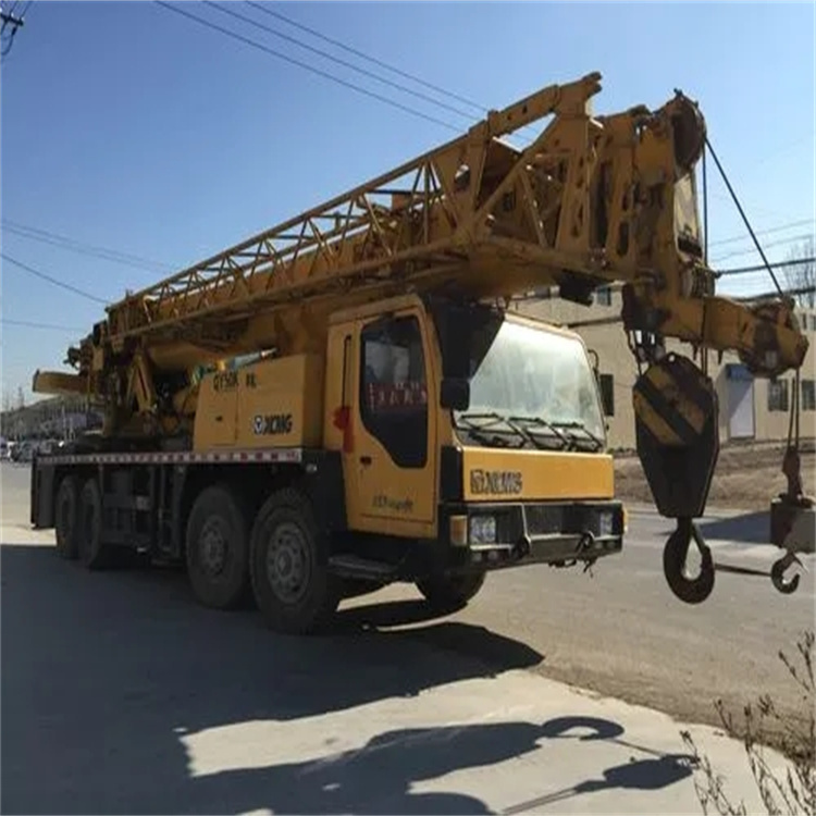 白云吊车怎么吊装挖掘机