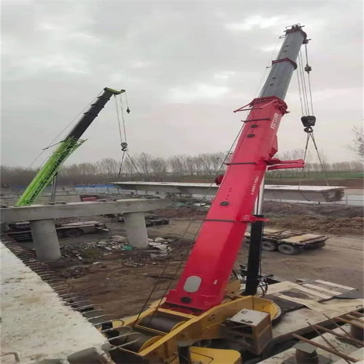 白云钢构件起吊,吊点采用几点绑扎